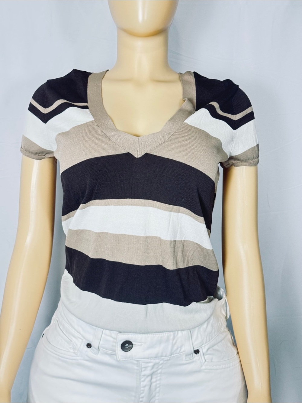 New York & Company Women's Striped Brown/Beige/White V-Neck Knit Cap Sleeve M